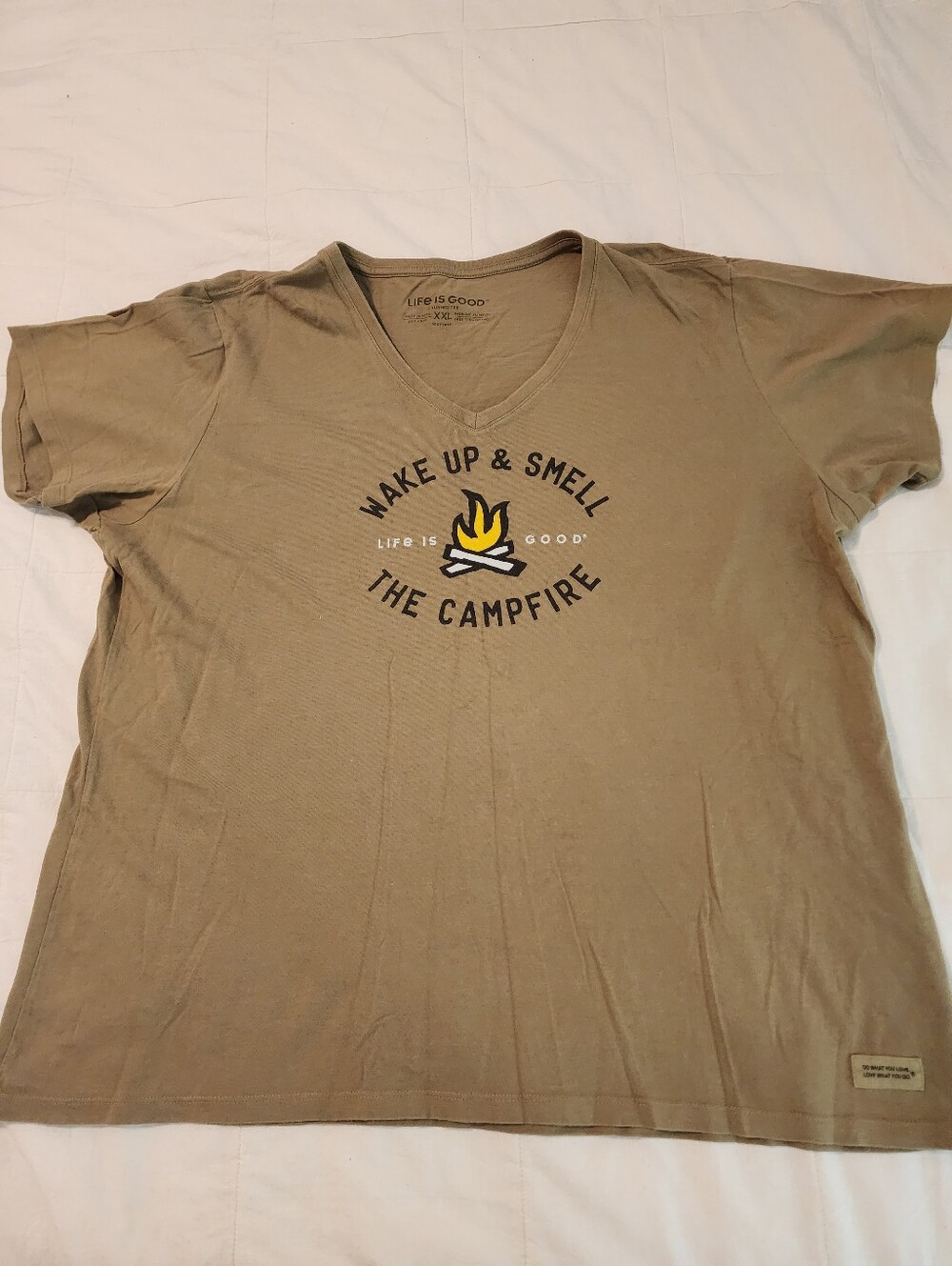 Life Is Good Tan Women's' V-Neck Tee Smell The Campfire Graphic All Cotton XXL
